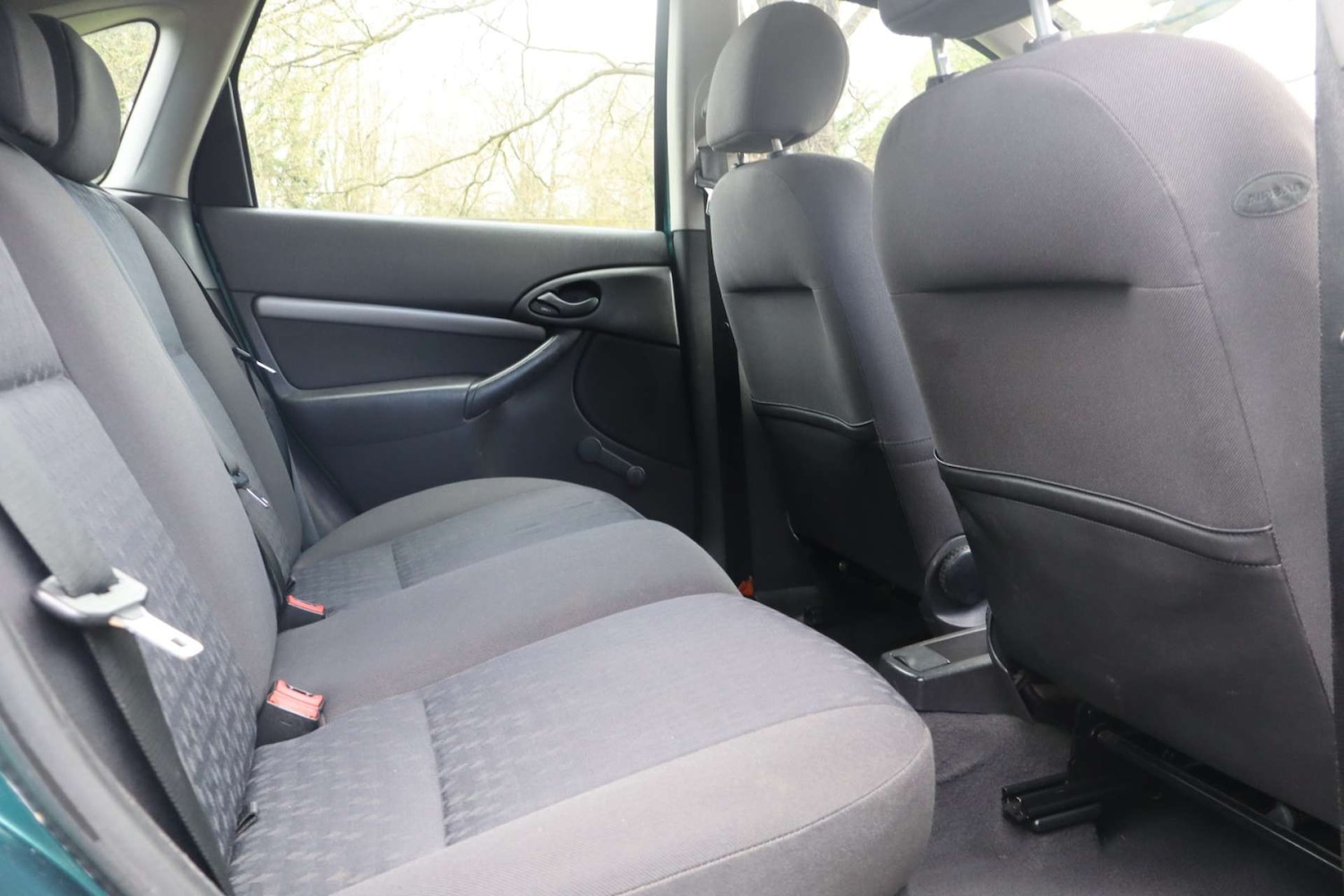 Used Ford Focus 2001 for sale - 78068128: Photo 24