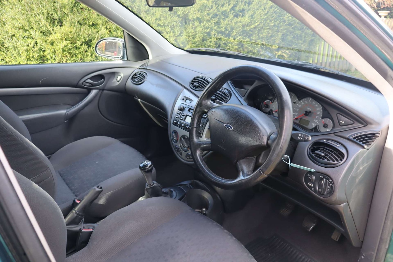 Used Ford Focus 2001 for sale - 78068128: Photo 35