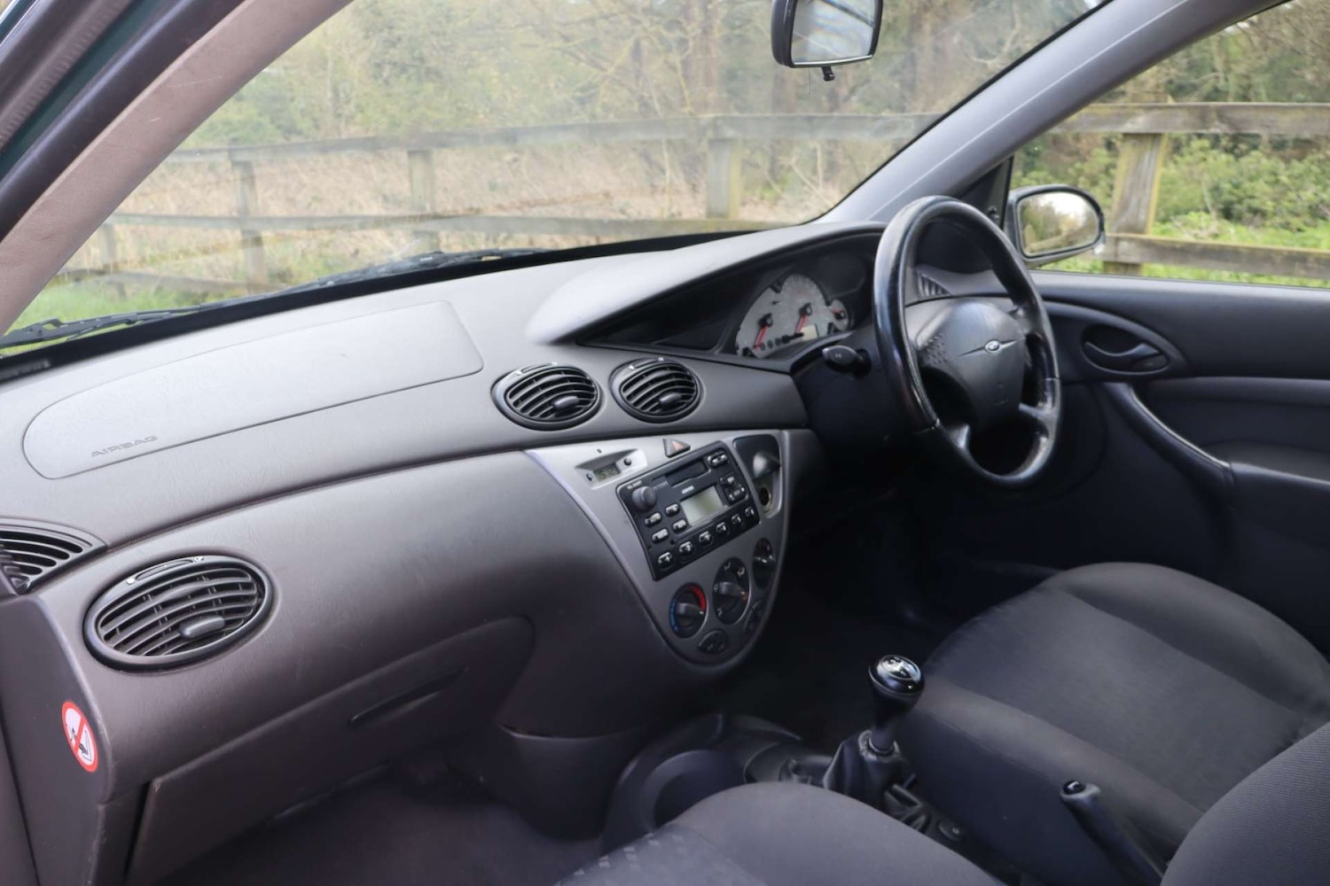 Used Ford Focus 2001 for sale - 78068128: Photo 4