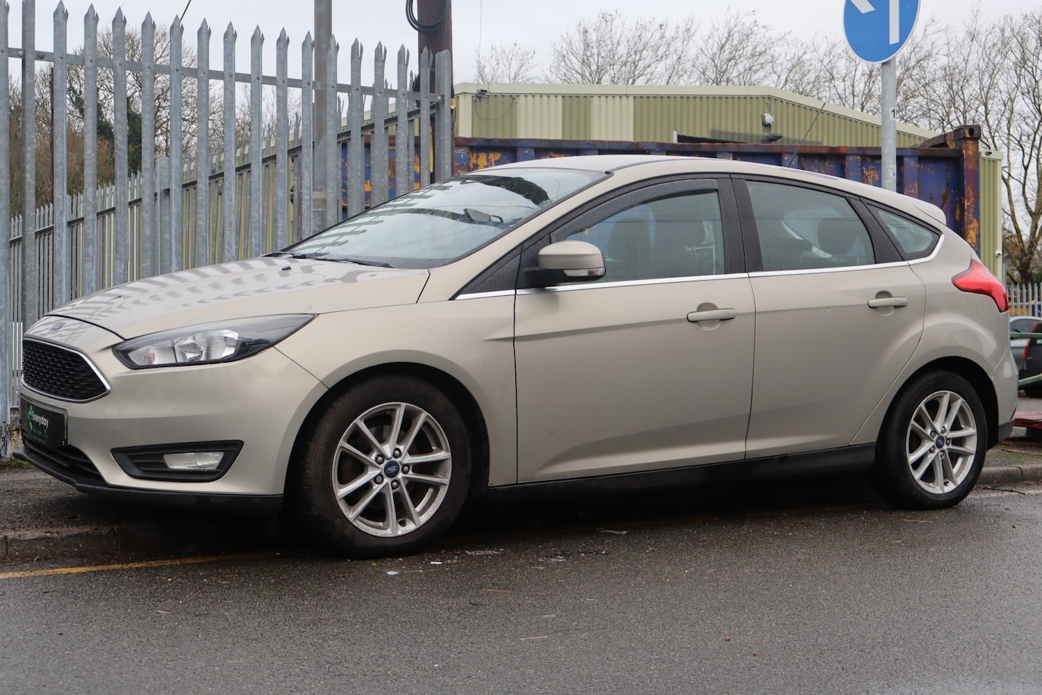 Used Ford Focus 2015 for sale - 76877663: Photo 2