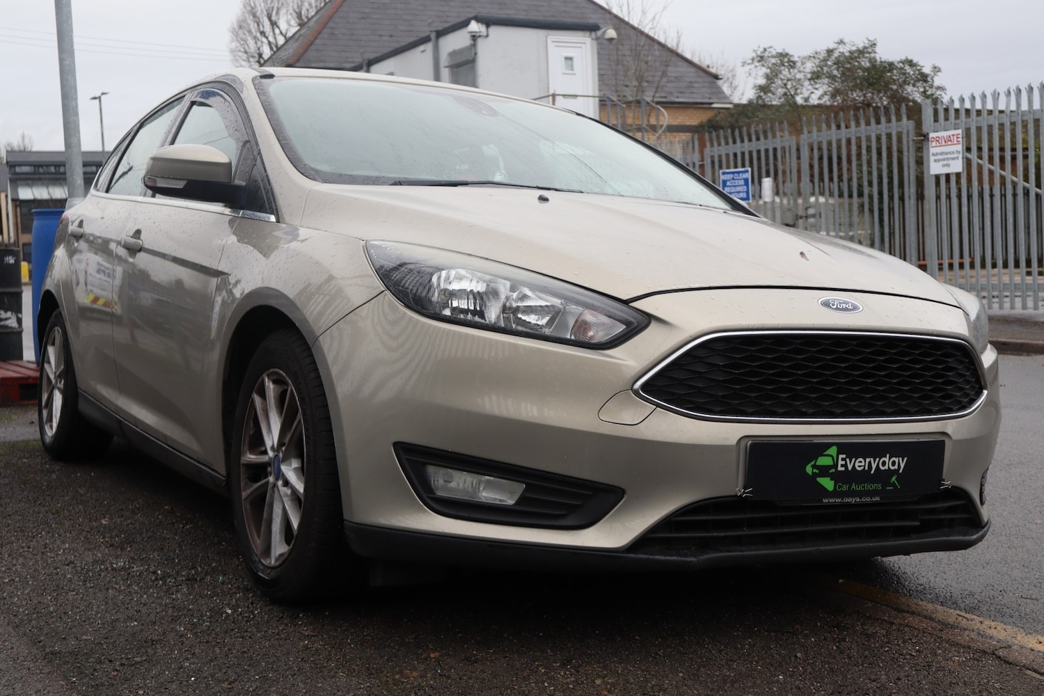 Used Ford Focus 2015 for sale - 76877663: Photo 3
