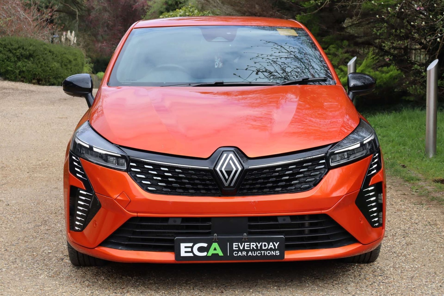 Used Renault Clio 2024 for sale - 78083363: Photo 2