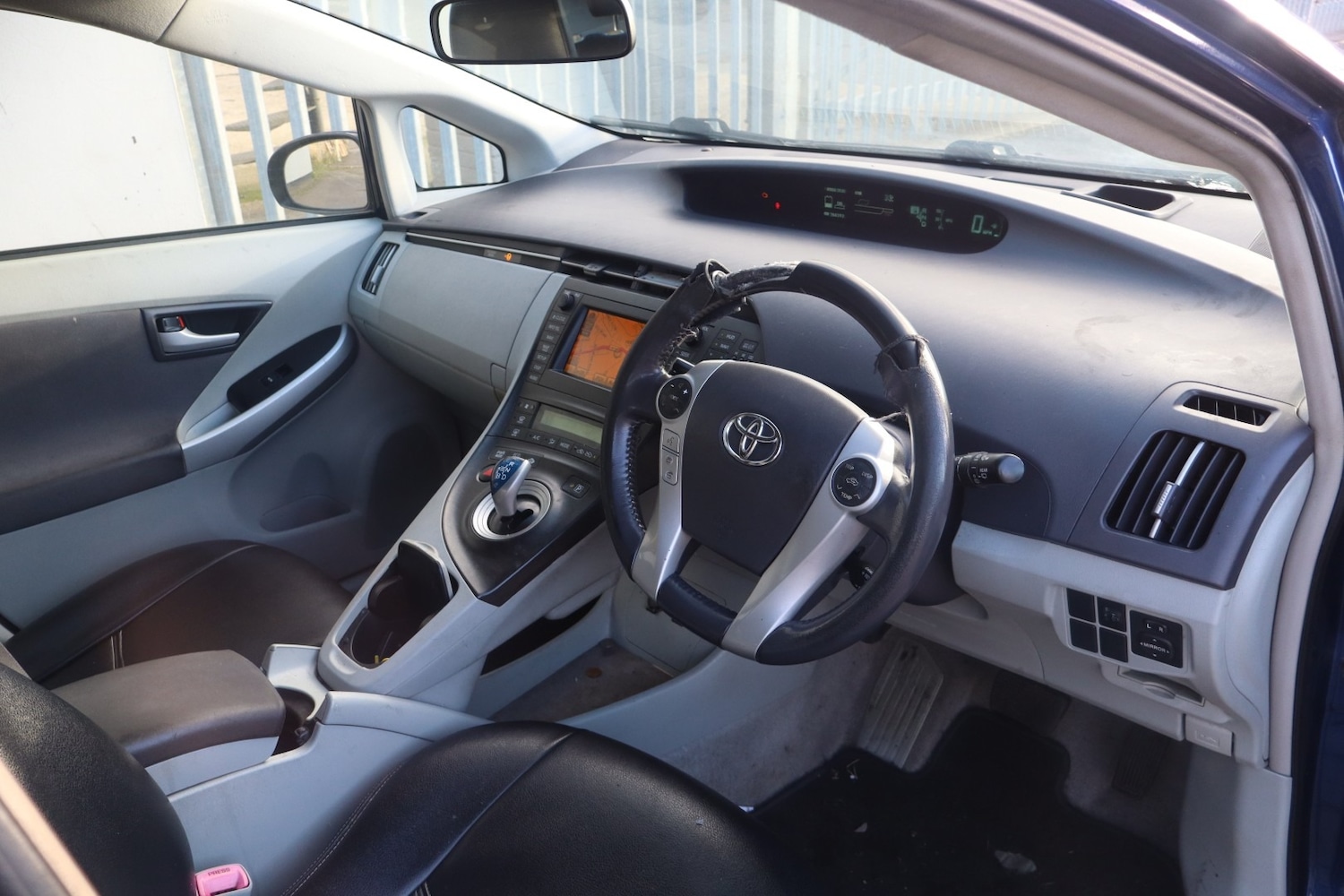 Used Toyota Prius 2011 for sale - 77046274: Photo 12