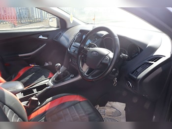 Used Ford Focus 2017 for sale - 78144613: Photo