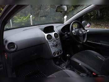 Used Vauxhall Corsa 2012 for sale - 77492890: Photo