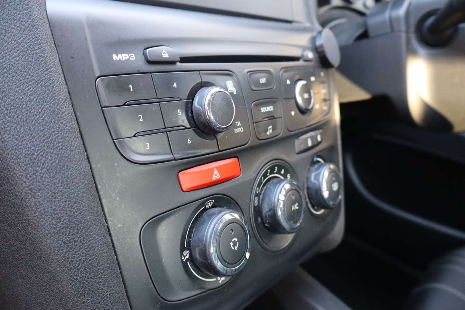 Used Citroen C4 2014 for sale - 77963156: Photo 30