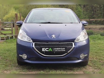 Used Peugeot 208 2015 for sale - 78281711: Photo