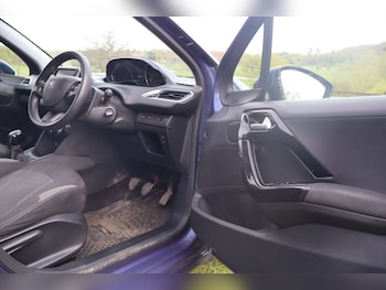 Used Peugeot 208 2015 for sale - 78281711: Photo