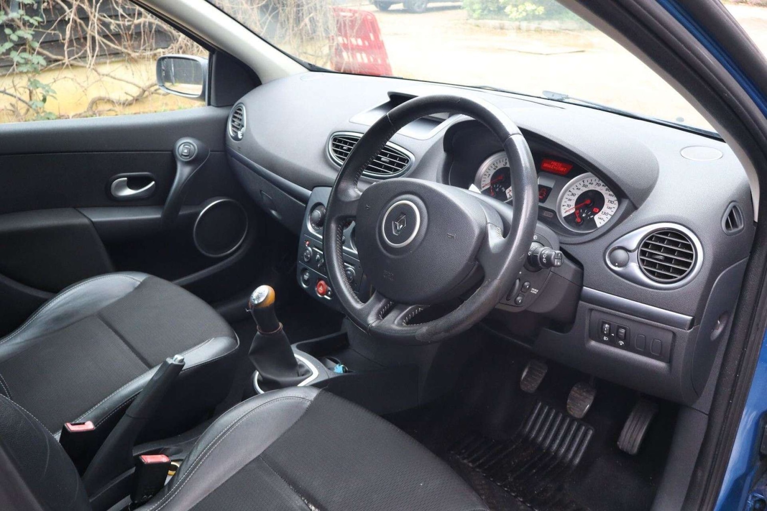 Used Renault Clio 2008 for sale - 77910121: Photo 17