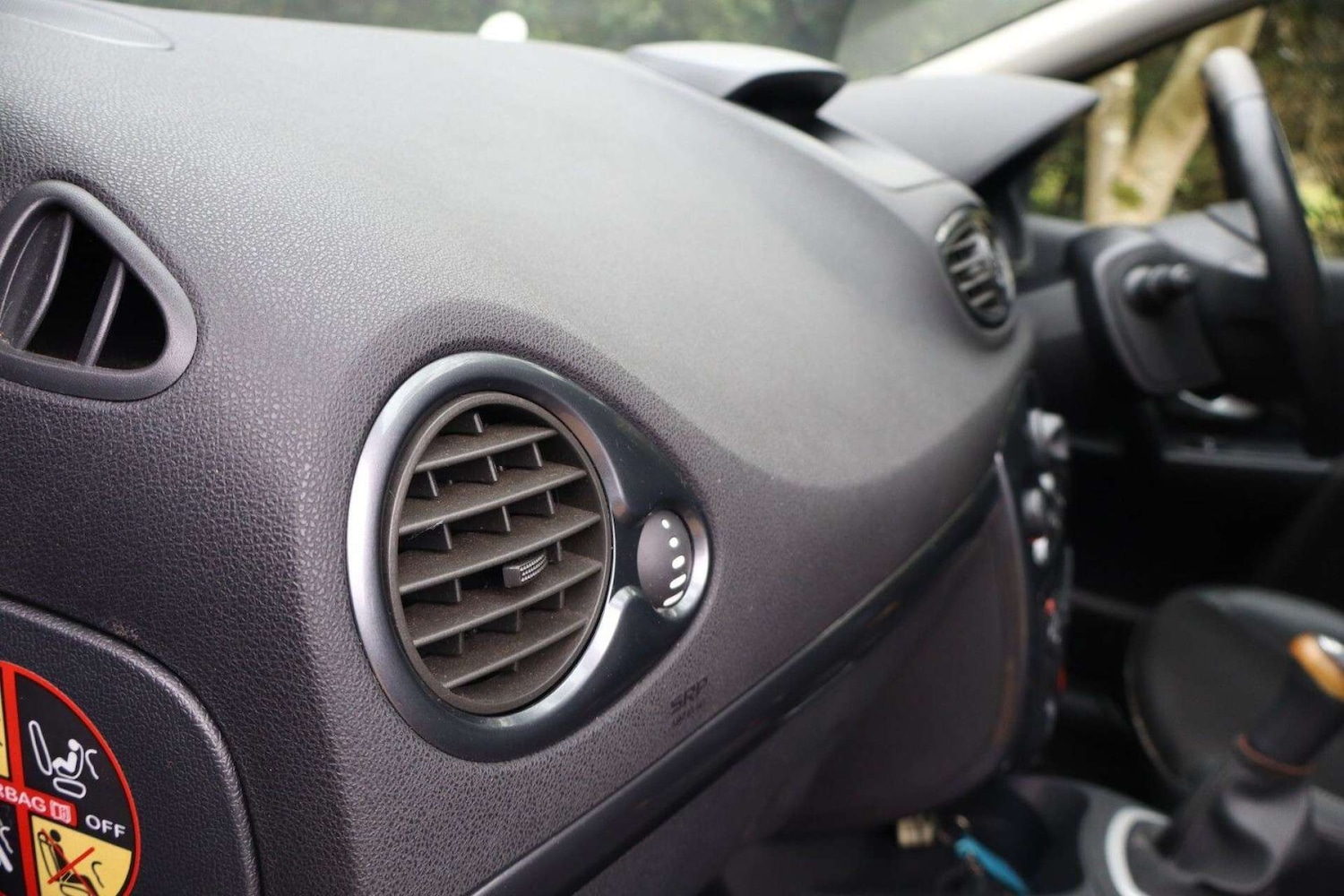 Used Renault Clio 2008 for sale - 77910121: Photo 42