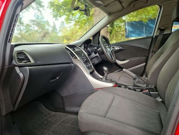 Used Vauxhall Astra 2011 for sale - 79580352: Photo