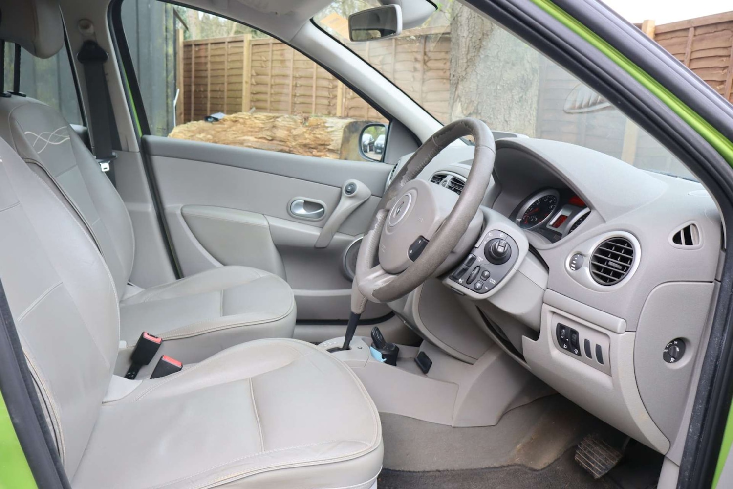 Used Renault Clio 2010 for sale - 78106700: Photo 20