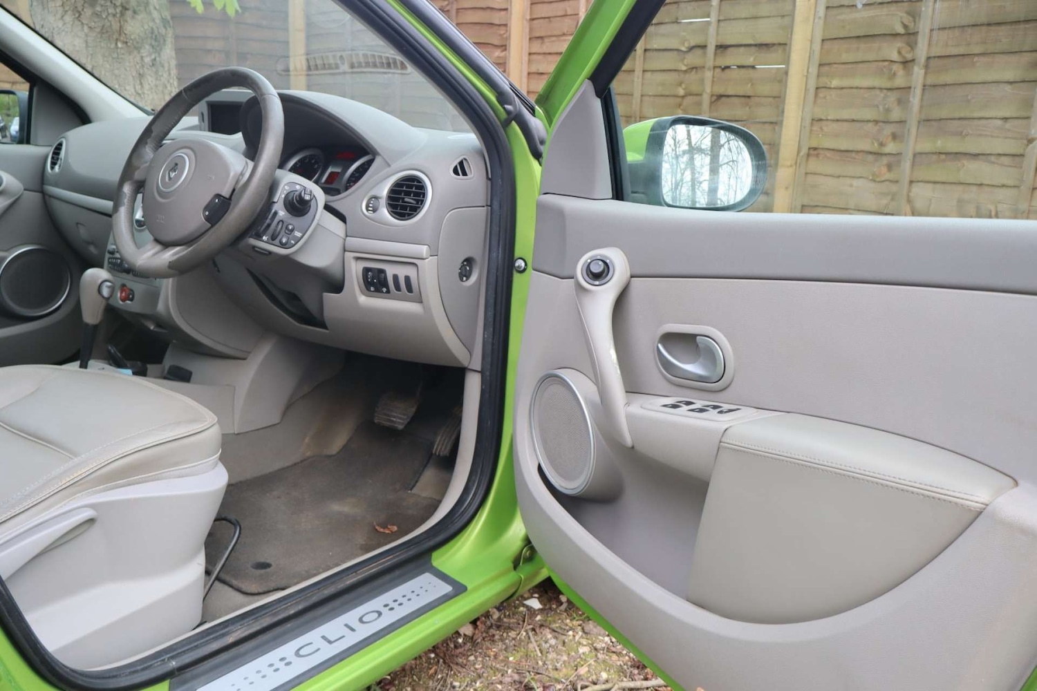 Used Renault Clio 2010 for sale - 78106700: Photo 21