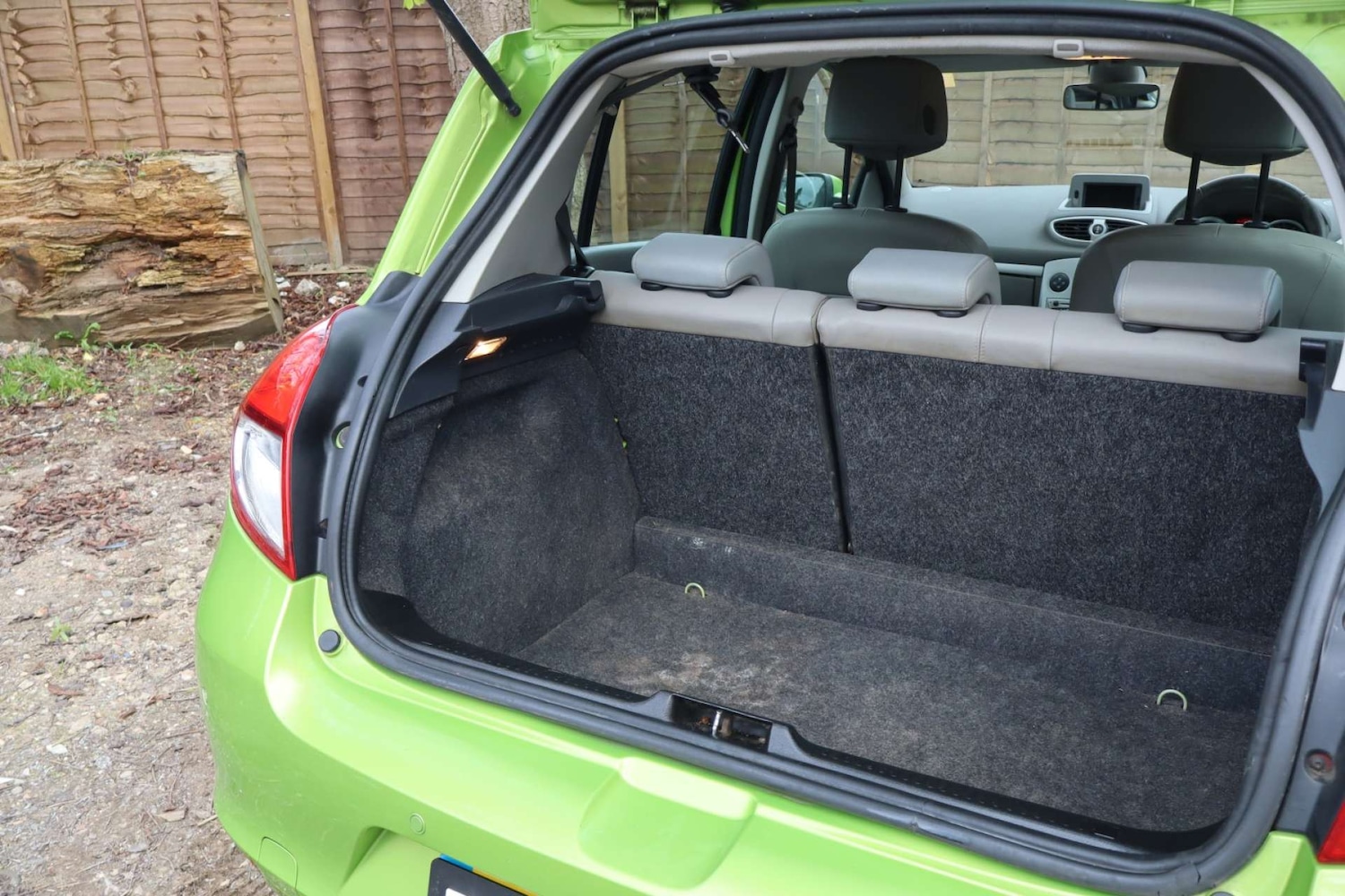 Used Renault Clio 2010 for sale - 78106700: Photo 30