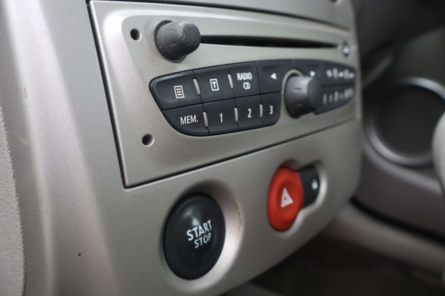 Used Renault Clio 2010 for sale - 78106700: Photo 39