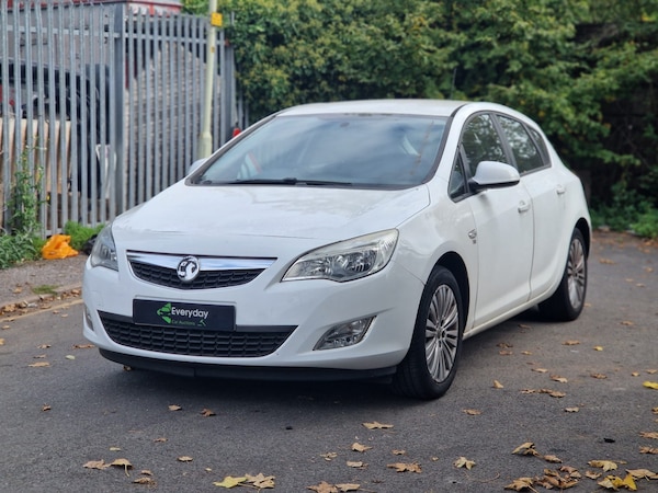 Used Vauxhall Astra 2011 for sale - 76287335: Photo 5