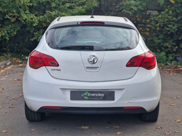 Used Vauxhall Astra 2011 for sale - 76287335: Photo 7