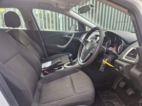 Used Vauxhall Astra 2011 for sale - 76287335: Photo 9