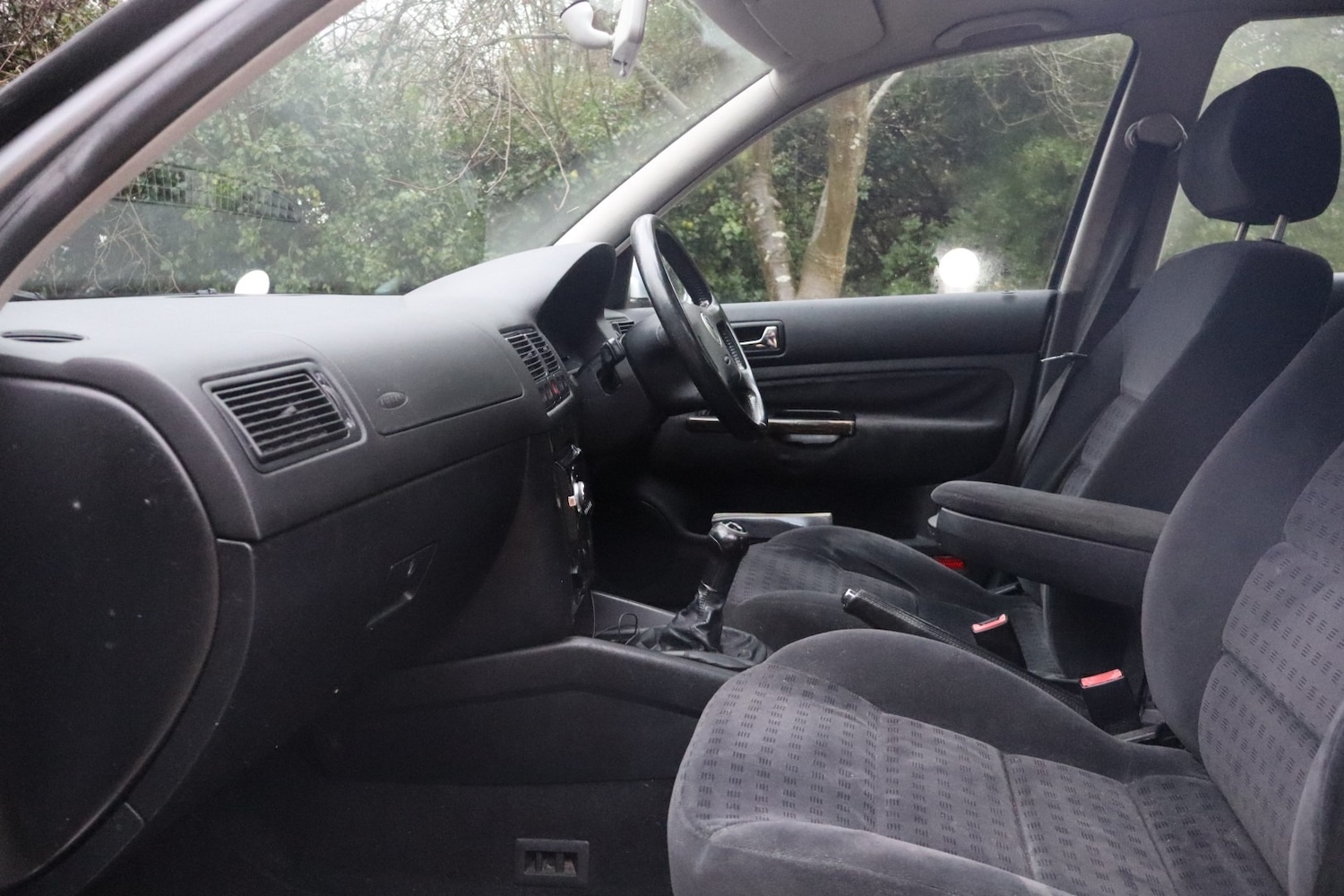 Used Volkswagen Golf 2002 for sale - 77282493: Photo 24