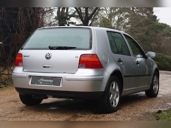 Used Volkswagen Golf 2002 for sale - 77282493: Photo