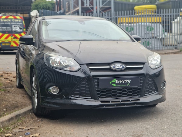 Used Ford Focus 2014 for sale - 76234215: Photo 3