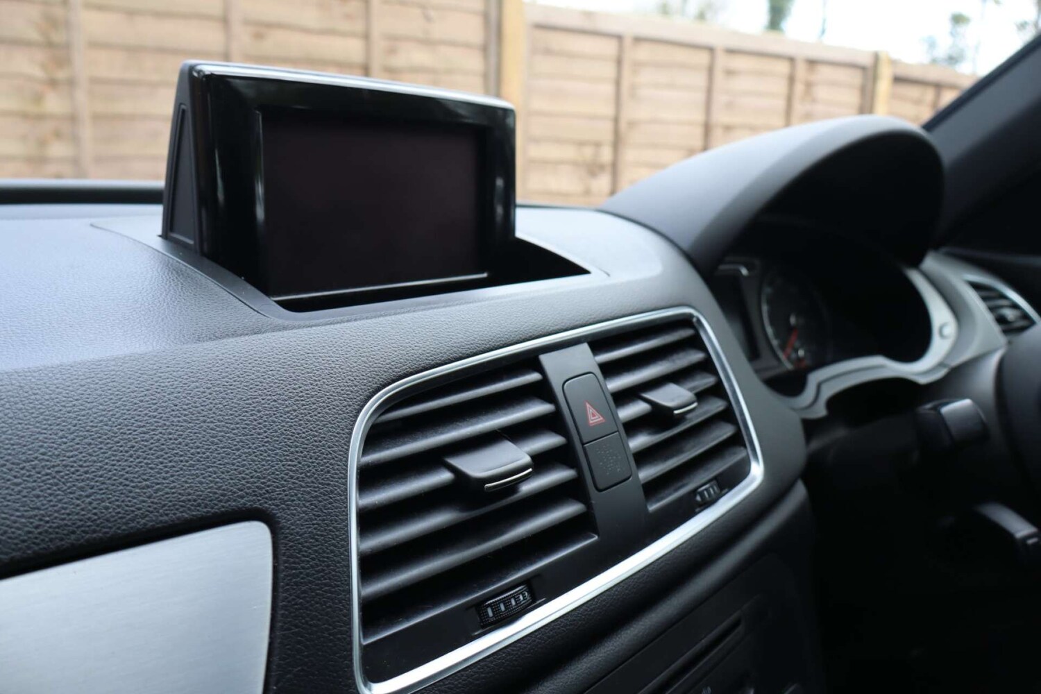 Used Audi Q3 2012 for sale - 78108339: Photo 29