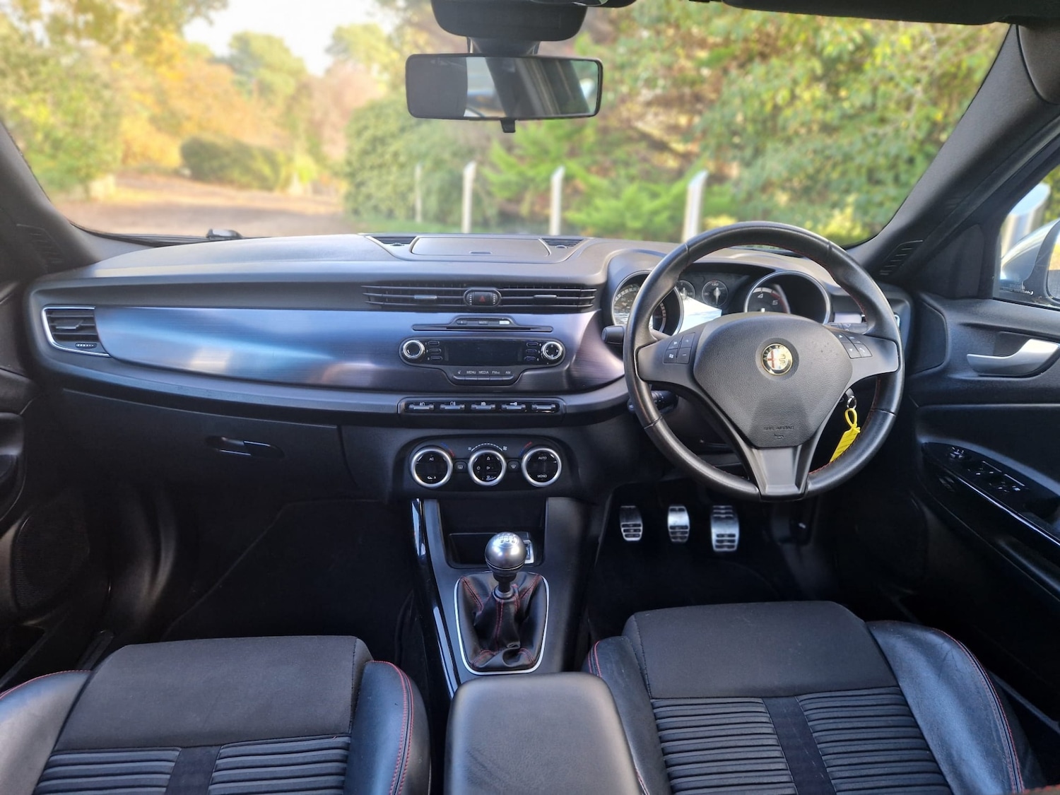 Used Alfa Romeo Giulietta 2012 for sale - 76807190: Photo 12