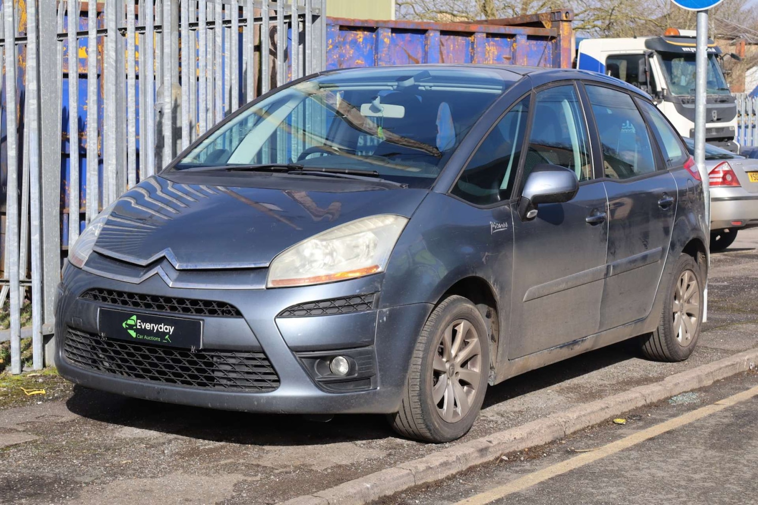 Used Citroen C4 Picasso 2010 for sale - 77916390: Photo 3