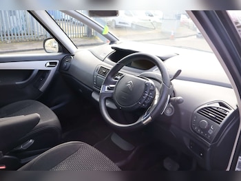 Used Citroen C4 Picasso 2010 for sale - 77916390: Photo