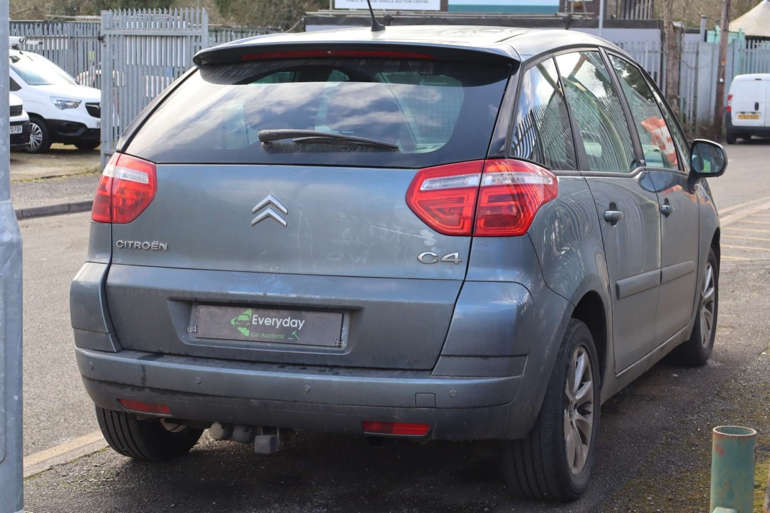 Used Citroen C4 Picasso 2010 for sale - 77916390: Photo 5