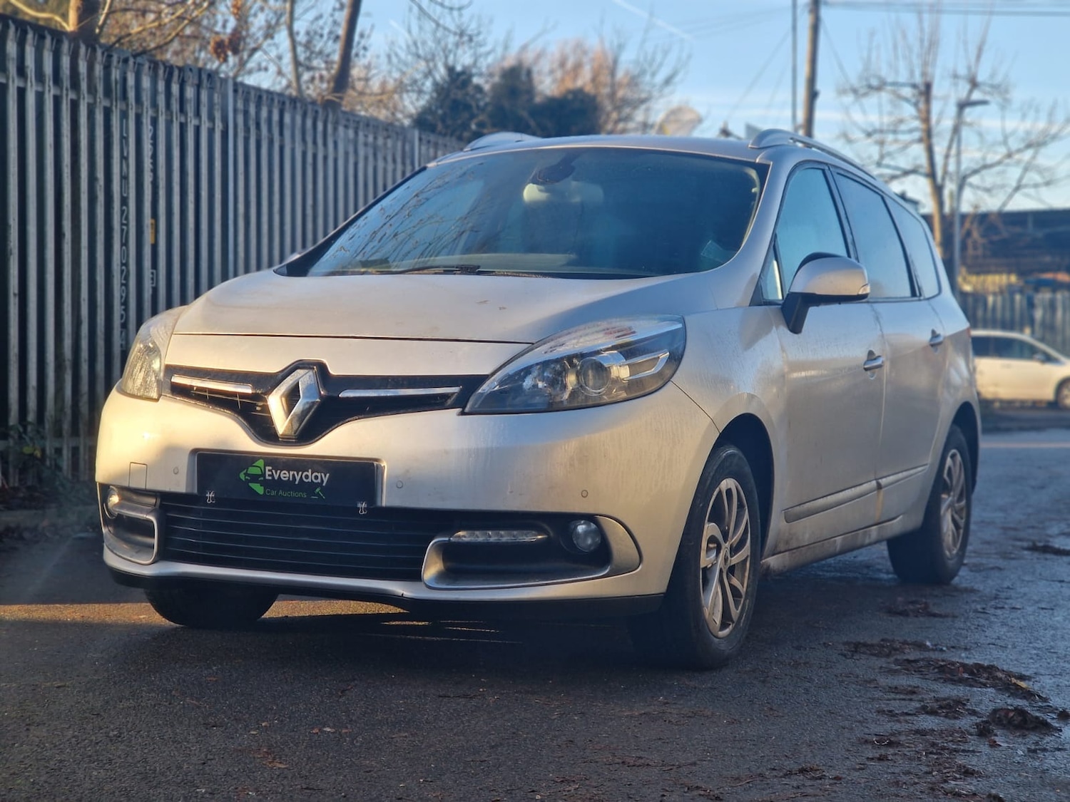 Used Renault Grand Scenic 2016 for sale - 76904743: Photo 5