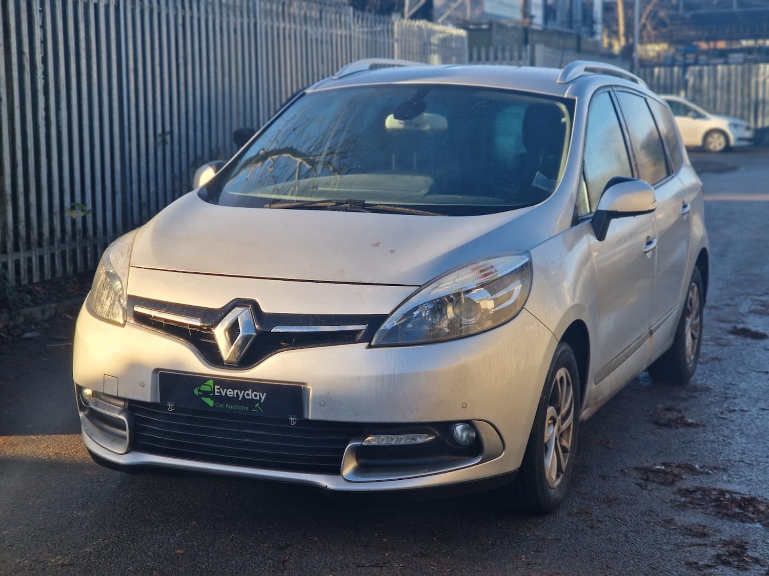 Used Renault Grand Scenic 2016 for sale - 76904743: Photo 6
