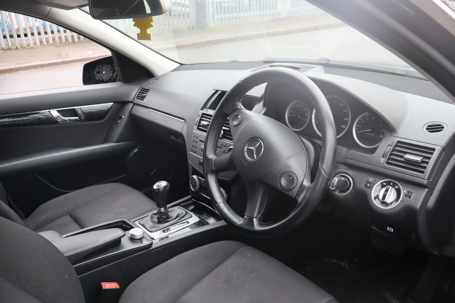 Used Mercedes-Benz C Class 2011 for sale - 77284003: Photo 3