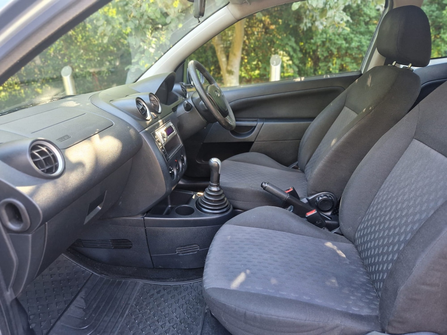 Used Ford Fiesta 2005 for sale - 76005964: Photo 11