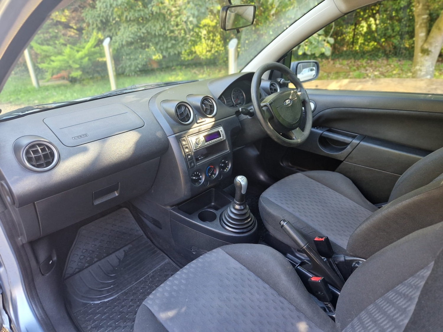 Used Ford Fiesta 2005 for sale - 76005964: Photo 12
