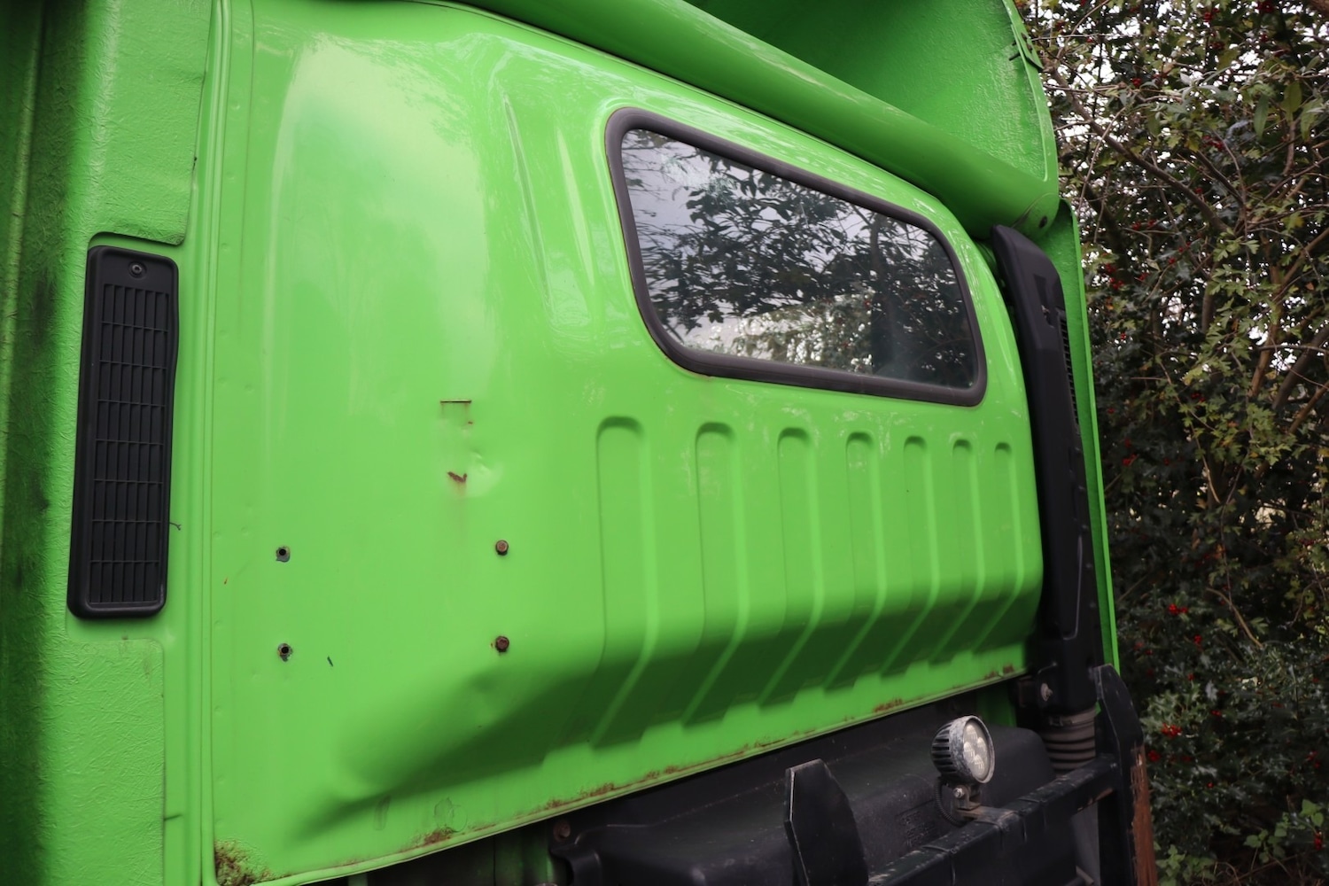 Used Isuzu Forward 2018 for sale - 76693885: Photo 12