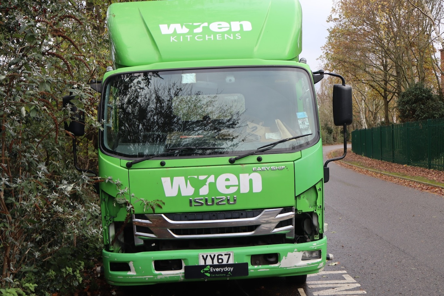 Used Isuzu Forward 2018 for sale - 76693885: Photo 2