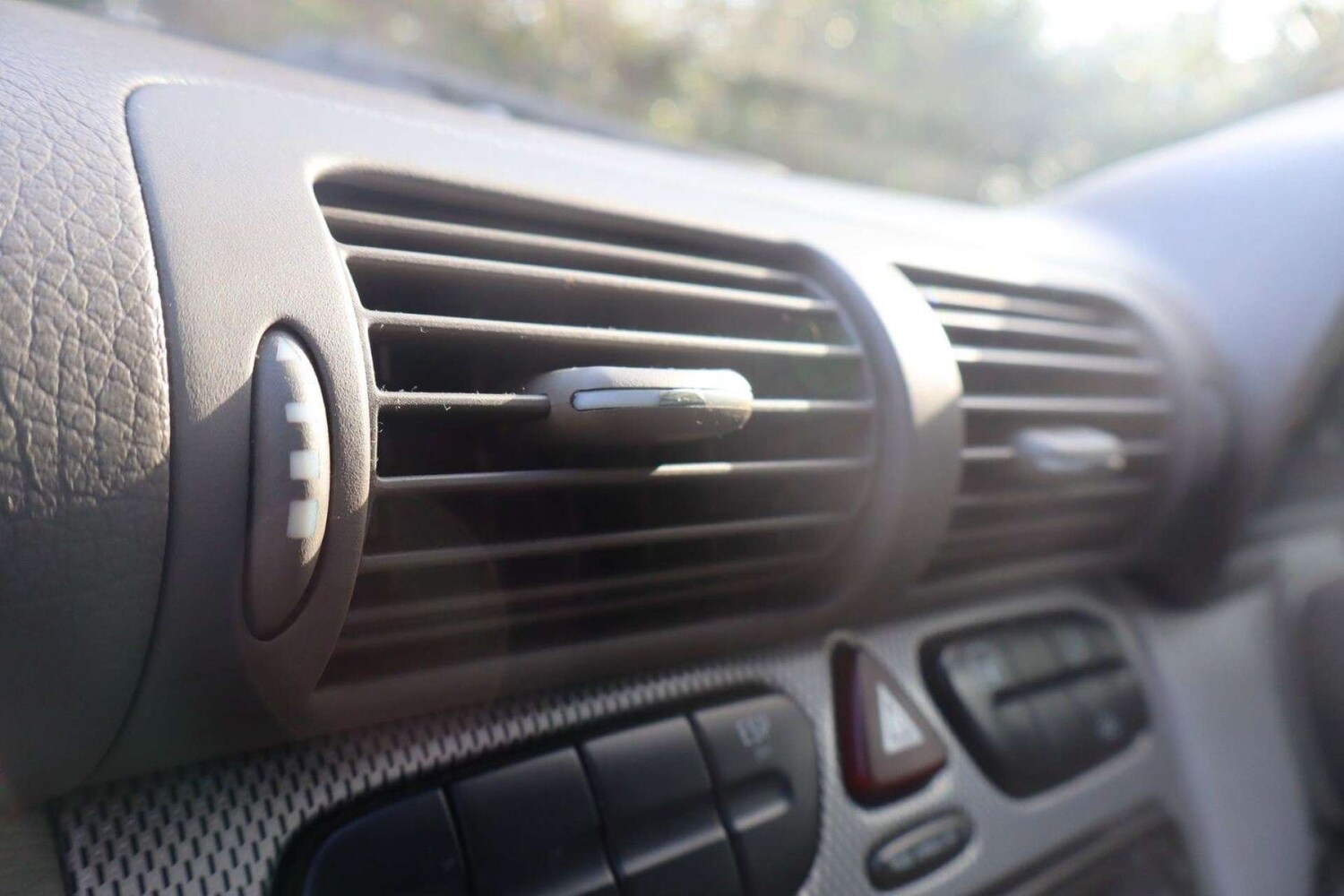 Used Mercedes-Benz C Class 2003 for sale - 77910129: Photo 25