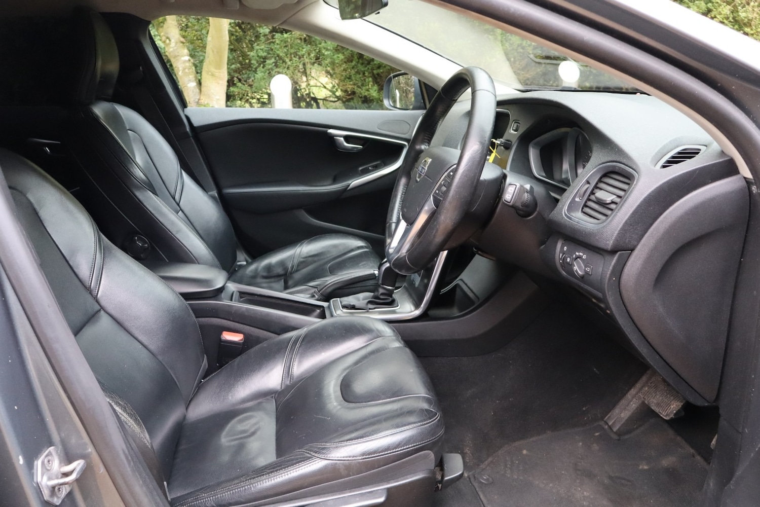 Used Volvo V40 2015 for sale - 77502925: Photo 10