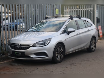 Used Vauxhall Astra 2017 for sale - 77045349: Photo