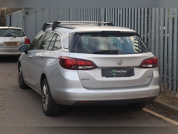 Used Vauxhall Astra 2017 for sale - 77045349: Photo