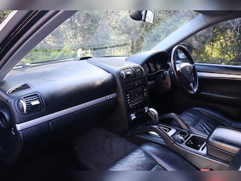 Used Porsche Cayenne 2005 for sale - 77555012: Photo