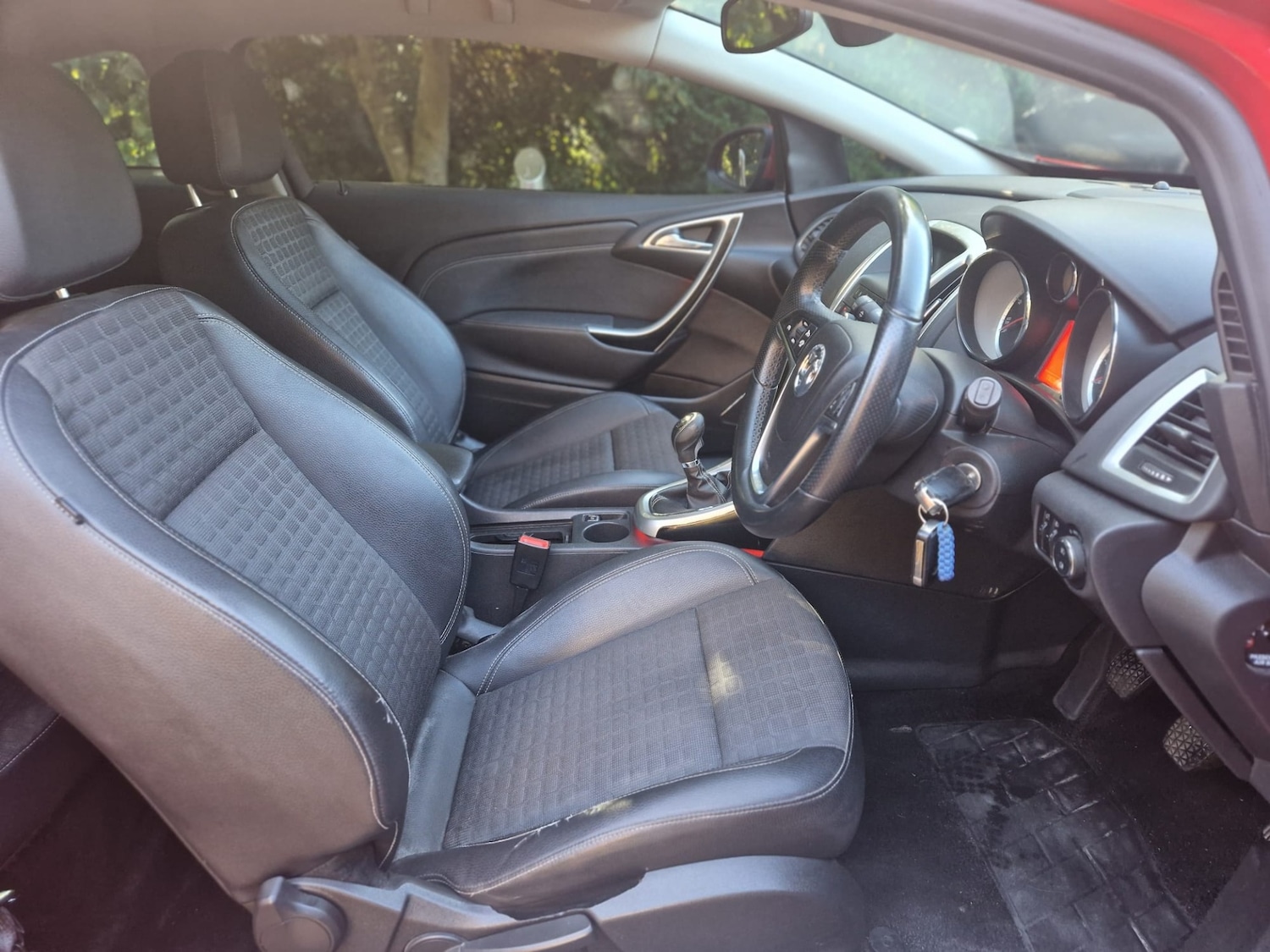 Used Vauxhall Astra GTC 2012 for sale - 76101013: Photo 12