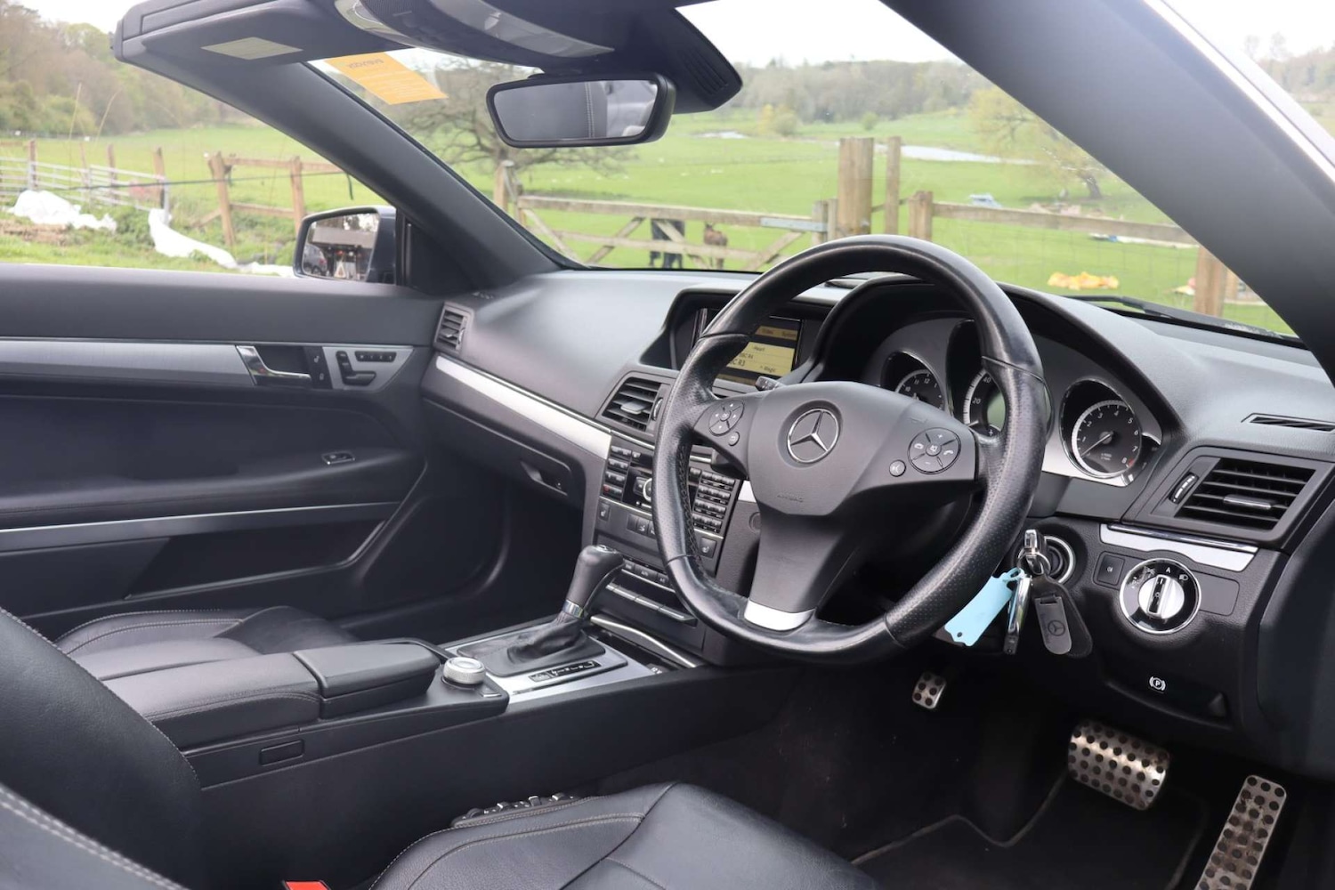 Used Mercedes-Benz E Class 2010 for sale - 78210400: Photo 28