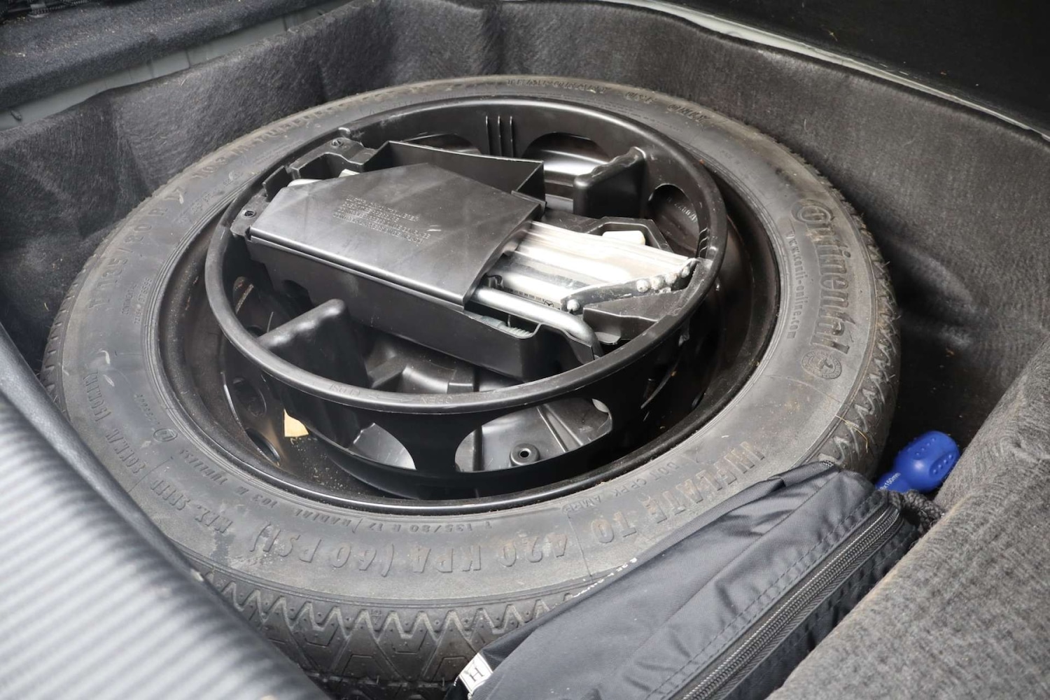 Used Mercedes-Benz E Class 2010 for sale - 78210400: Photo 36