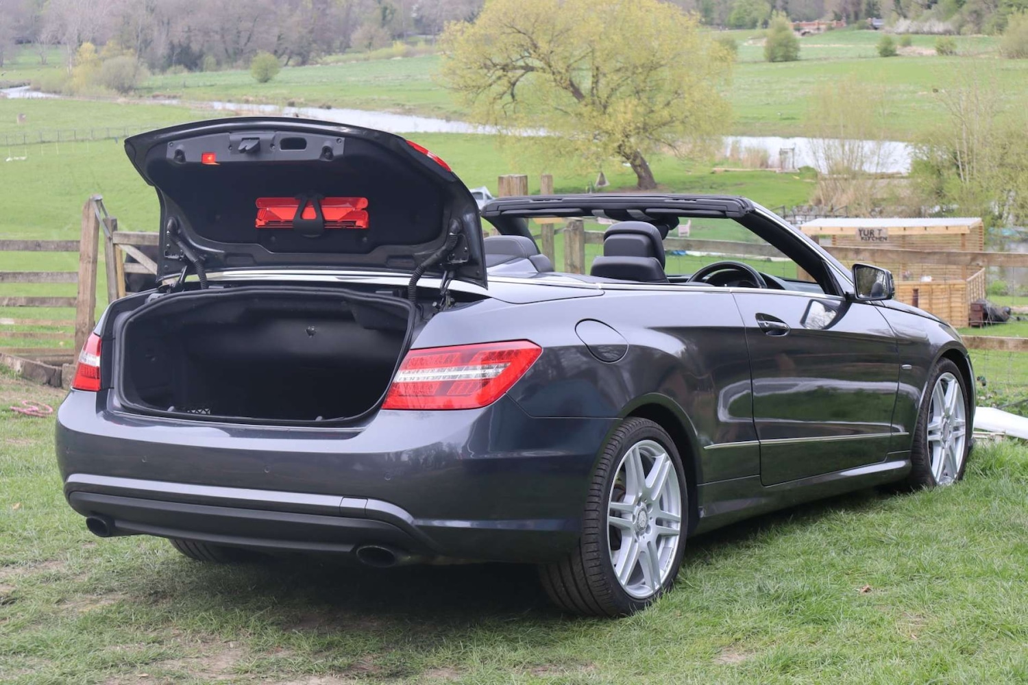 Used Mercedes-Benz E Class 2010 for sale - 78210400: Photo 37