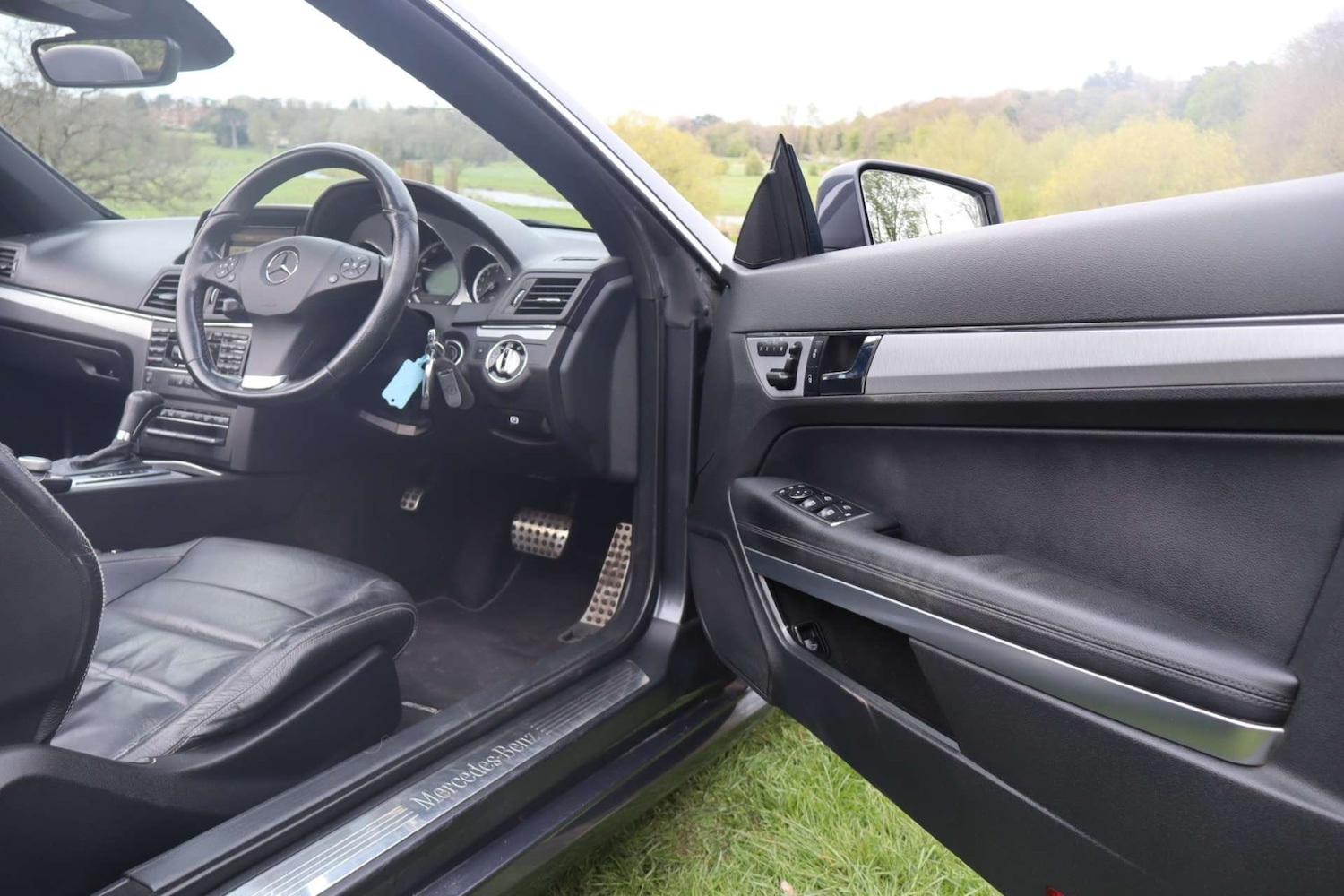 Used Mercedes-Benz E Class 2010 for sale - 78210400: Photo 4