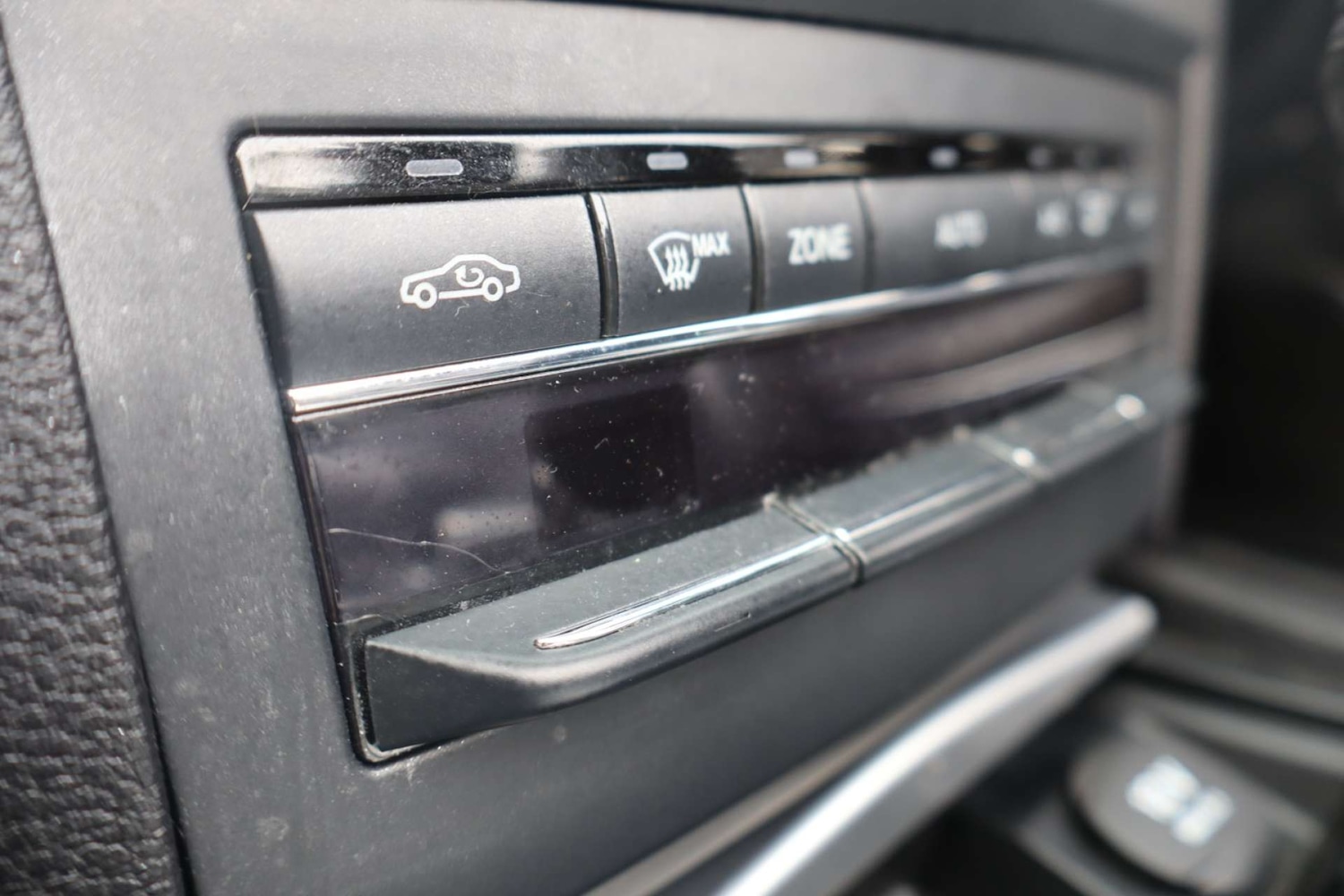 Used Mercedes-Benz E Class 2010 for sale - 78210400: Photo 43