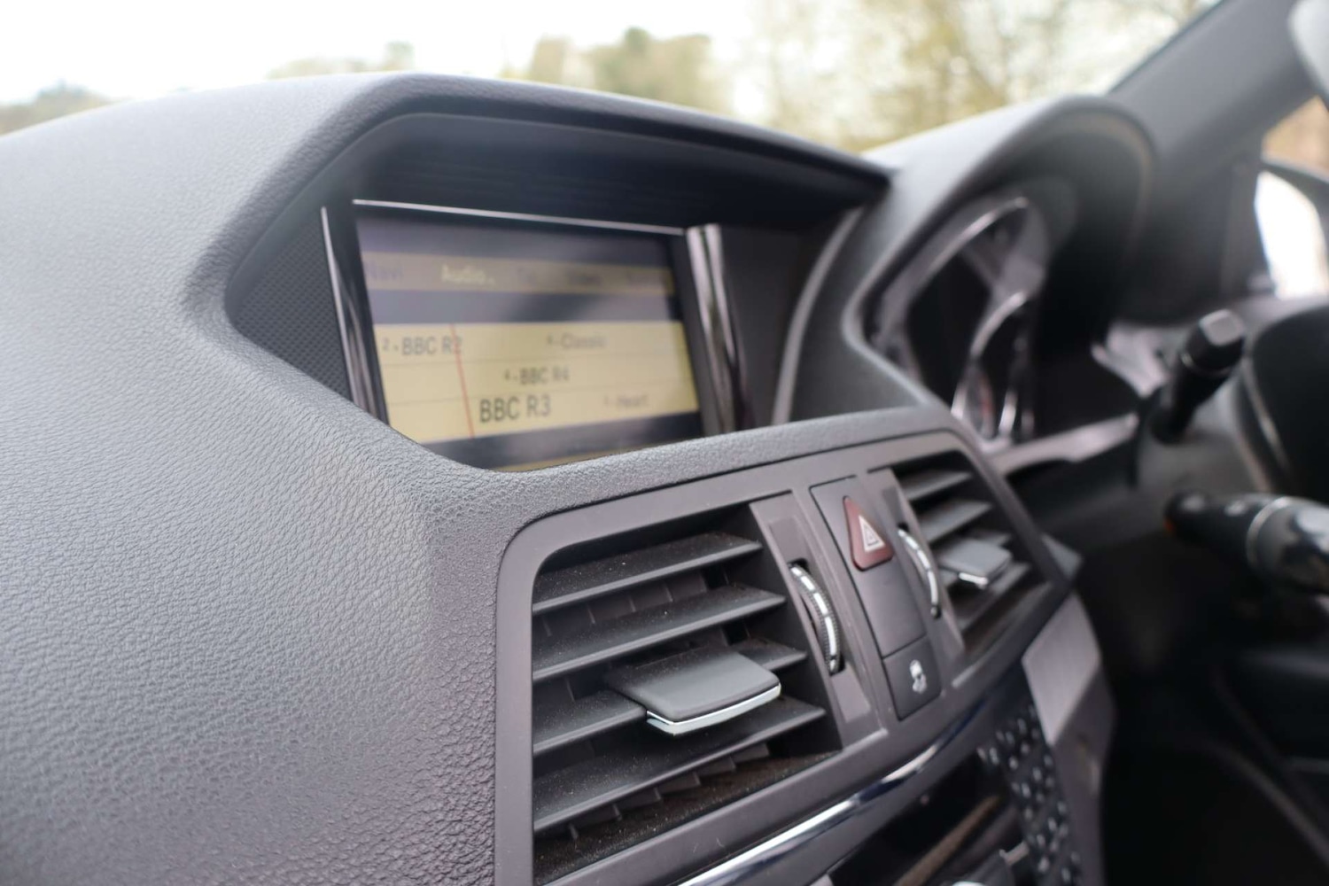 Used Mercedes-Benz E Class 2010 for sale - 78210400: Photo 45