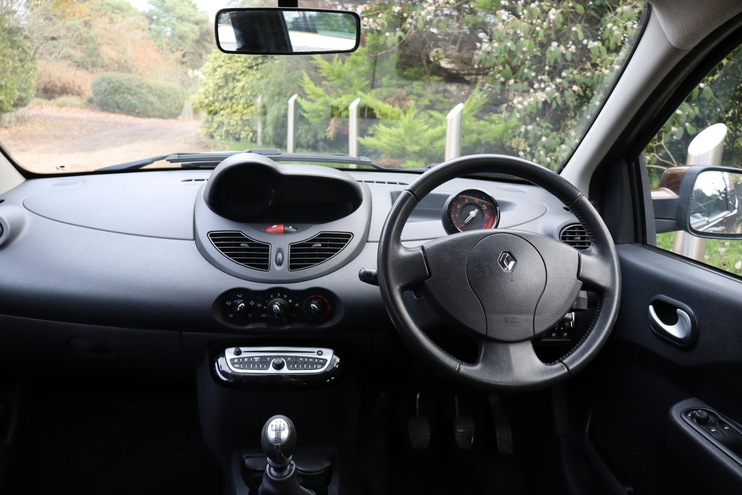 Used Renault Twingo 2011 for sale - 76693103: Photo 23